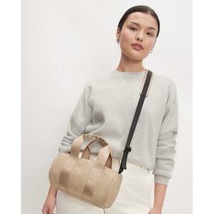 nwt everlane the recycled nylon crossbody in khaki